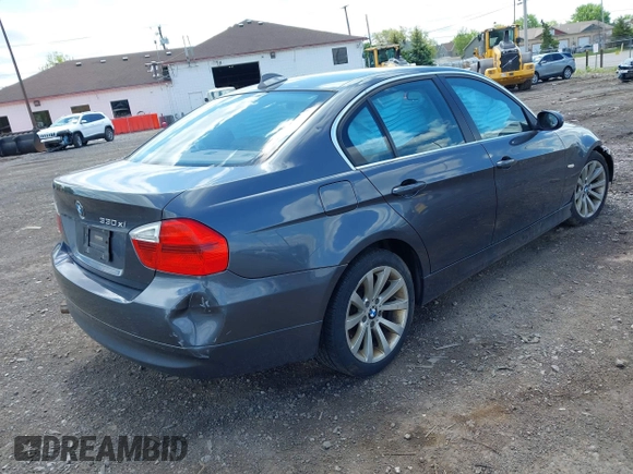 2006 BMW 3 Series 330xi с VIN WBAVD33566KL53162, выставлен на аукционе IAAI как лот 42301284 с пробегом 158 000 миль миль и . История ставок и продаж доступна на DreamBid. Изображение 4.