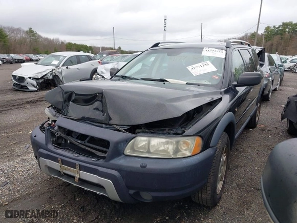 2006 Volvo XC70 with VIN YV4SZ592261239677, listed as a IAAI auction lot 41771235 with 239,475 mi miles. Bid and sale history available at carsss.com. Image 2.