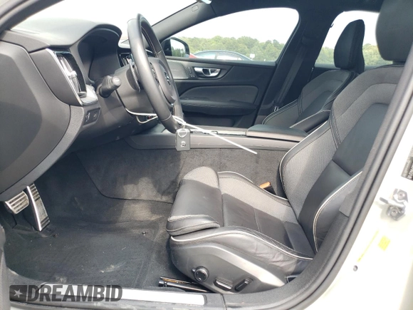 2019 Volvo S60 R-Design with VIN 7JR102FMXKG015692, listed as a Copart auction lot 57598173 with 26,004 mi miles. Bid and sale history available at carsss.com. Image 7.