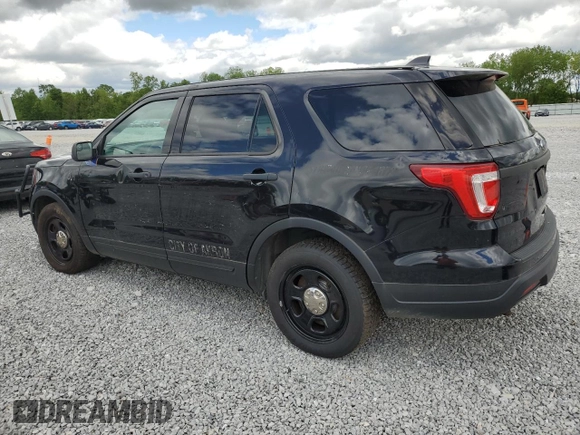2019 Ford Police Interceptor Utility z VIN 1FM5K8AR0KGB44522, wystawiony jako Copart lot #58401635 z przebiegiem Nie podano mil oraz Tytuł czysty. Historia ofert i sprzedaży dostępna na DreamBid. Obrazek 2.