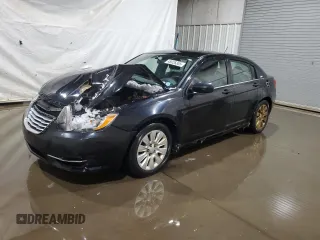 2011 Chrysler 200 LX with VIN 1C3BC4FB6BN566772, listed as a Copart auction lot 45026305 with 212,306 mi miles and Salvage Title. Bid and sale history available at carsss.com. Image 1.