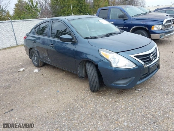 2016 Nissan Versa SV with VIN 3N1CN7AP1GL821286, listed as a IAAI auction lot 41600047 with 143,076 mi miles. Bid and sale history available at carsss.com. Image 1.
