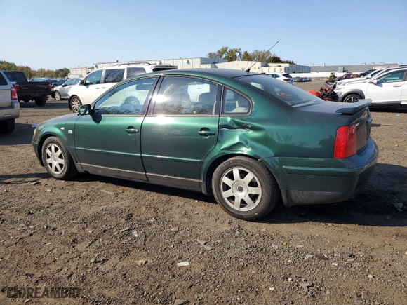 1999 Volkswagen Passat GLS with VIN WVWPD63B5XE497918, listed as a Copart auction lot 75795044 with 121,229 mi miles and Salvage Title. Bid and sale history available at carsss.com. Image 2.