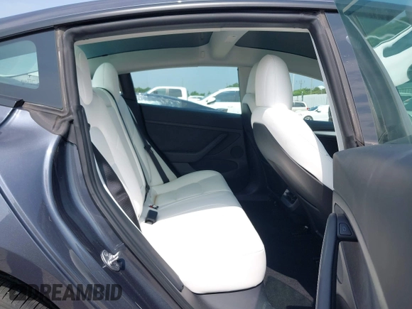 2023 Tesla Model 3 z VIN 5YJ3E1EAXPF414646, wystawiony jako IAAI lot #39514743 z przebiegiem 10 529 mil mil oraz . Historia ofert i sprzedaży dostępna na DreamBid. Obrazek 8.