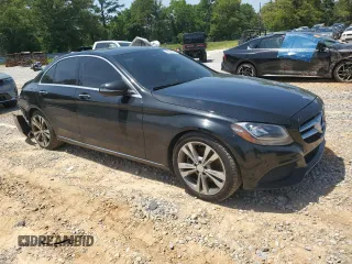 2017 Mercedes-Benz C 300 с VIN 55SWF4JB7HU200921, выставлен на аукционе Copart как лот 57056375 с пробегом 203 119 миль миль и На запчасти • Non repairable. История ставок и продаж доступна на DreamBid. Изображение 4.