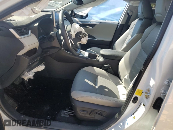 2020 Toyota RAV4 Hybrid Limited with VIN 2T3DWRFV9LW054985, listed as a Copart auction lot 47534815 with 32,939 mi miles and Salvage Title. Bid and sale history available at carsss.com. Image 7.