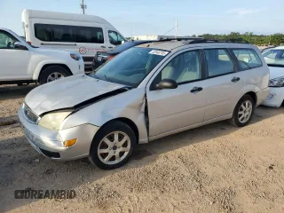 2005 Ford Focus SE with VIN 1FAFP36N55W155129, listed as a Copart auction lot 52940795 with 111,400 mi miles and Salvage Title. Bid and sale history available at carsss.com. Image 1.