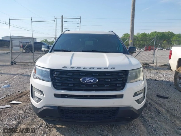 2016 Ford Explorer Sport with VIN 1FM5K8GT0GGB77899, listed as a IAAI auction lot 42076102 with 132,163 mi miles. Bid and sale history available at carsss.com. Image 6.