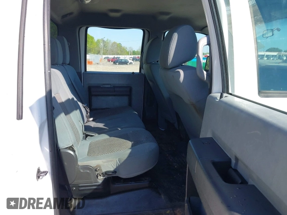 2013 Ford F-250 XL z VIN 1FT7W2A60DEB46693, wystawiony jako IAAI lot #42032373 z przebiegiem 93 900 mil mil oraz . Historia ofert i sprzedaży dostępna na DreamBid. Obrazek 8.