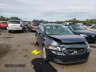 2011 Volvo V50 с VIN YV1672MW6B2607845, выставлен на аукционе Copart как лот 73304014 с пробегом Не указан миль и Списание • Salvage title. История ставок и продаж доступна на DreamBid. Изображение 11.
