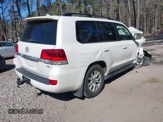 2019 Toyota Land Cruiser z VIN JTMCY7AJ3K4082162, wystawiony jako IAAI lot #41893581 z przebiegiem 69 873 mil mil oraz . Historia ofert i sprzedaży dostępna na DreamBid. Obrazek 4.