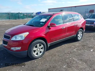 2012 Chevrolet Traverse 1LT z VIN 1GNKVGED6CJ352522, wystawiony jako IAAI lot #41803328 z przebiegiem 197 129 mil mil oraz . Historia ofert i sprzedaży dostępna na DreamBid. Obrazek 2.