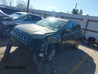 2018 Jeep Compass Altitude with VIN 3C4NJDBBXJT290891, listed as a IAAI auction lot 41741412 with 182,716 mi miles and . Bid and sale history available at carsss.com. Image 16.