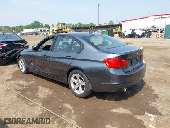 2014 BMW 3 Series 320i xDrive с VIN WBA3C3G53ENS70998, выставлен на аукционе IAAI как лот 42474316 с пробегом 91 411 миль миль и . История ставок и продаж доступна на DreamBid. Изображение 3.