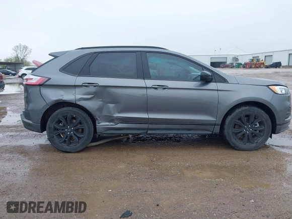 2023 Ford Edge SE z VIN 2FMPK4G95PBA41278, wystawiony jako IAAI lot #41964995 z przebiegiem 21 079 mil mil oraz . Historia ofert i sprzedaży dostępna na DreamBid. Obrazek 13.