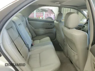 2001 Lexus ES 300 z VIN JT8BF28G910303864, wystawiony jako Copart lot #61811935 z przebiegiem 159 696 mil mil oraz Szkoda całkowita • Salvage title. Historia ofert i sprzedaży dostępna na DreamBid. Obrazek 10.