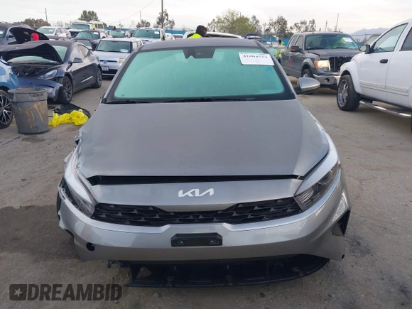 2024 Kia Forte LXS with VIN 3KPF24AD0RE840314, listed as a IAAI auction lot 41804524 with 10,605 mi miles and . Bid and sale history available at DreamBid. Image 12.