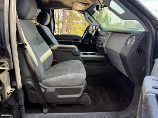 2014 Ford F-350 XL with VIN 1FT8W3B65EEB15837, listed as a Copart auction lot 54419515 with 181,105 mi miles and Clean Title. Bid and sale history available at DreamBid. Image 5.