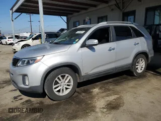 2015 Kia Sorento LX with VIN 5XYKTCA66FG565568, listed as a Copart auction lot 46358635 with 176,778 mi miles and Salvage Title. Bid and sale history available at carsss.com. Image 1.