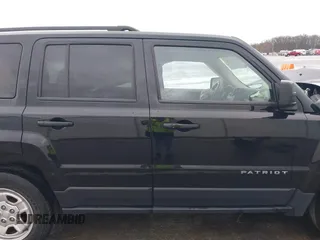 2014 Jeep Patriot Sport with VIN 1C4NJRBBXED879285, listed as a IAAI auction lot 41944152 with 103,676 mi miles. Bid and sale history available at carsss.com. Image 14.