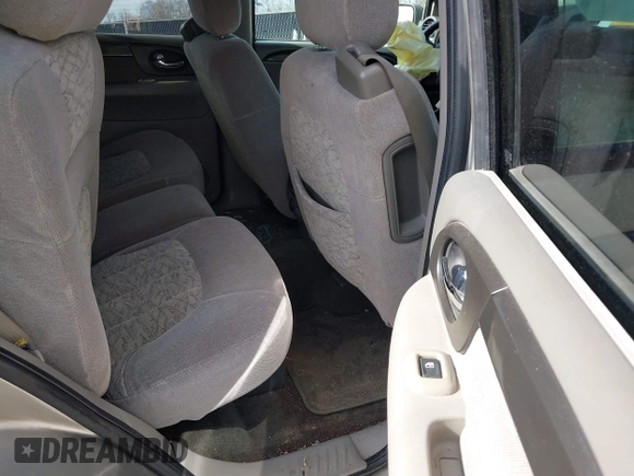 2003 GMC Envoy SLT with VIN 1GKDS13SX32203909, listed as a IAAI auction lot 41457713 with 199,507 mi miles. Bid and sale history available at carsss.com. Image 8.