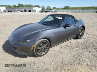 2017 Mazda MX-5 Miata Club z VIN JM1NDAC79H0121954, wystawiony jako Copart lot #53359715 z przebiegiem 44 995 mil mil oraz Tytuł czysty. Historia ofert i sprzedaży dostępna na DreamBid. Obrazek 1.