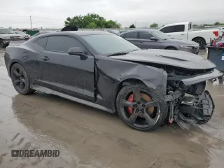 2018 Chevrolet Camaro 2SS with VIN 1G1FH1R73J0138621, listed as a Copart auction lot 51983115 with 77,634 mi miles and Salvage title. Bid and sale history available at DreamBid. Image 4.