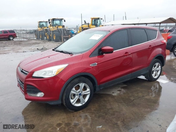 2014 Ford Escape SE with VIN 1FMCU0GX8EUE25417, listed as a IAAI auction lot 41544967 with 151,896 mi miles. Bid and sale history available at carsss.com. Image 2.