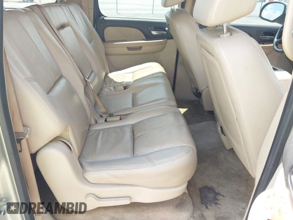 2008 Chevrolet Suburban LTZ with VIN 1GNFK16Y78R121985, listed as a IAAI auction lot 42602591 with 186,975 mi miles and . Bid and sale history available at DreamBid. Image 8.