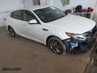 2019 Kia Optima S with VIN 5XXGT4L38KG334846, listed as a IAAI auction lot 41796164 with 36,233 mi miles. Bid and sale history available at carsss.com. Image 1.