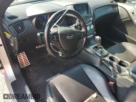 2013 Hyundai Genesis Coupe R-Spec z VIN KMHHU6KJ7DU101207, wystawiony jako Copart lot #60152565 z przebiegiem 67 807 mil mil oraz Szkoda całkowita • Salvage title. Historia ofert i sprzedaży dostępna na DreamBid. Obrazek 8.