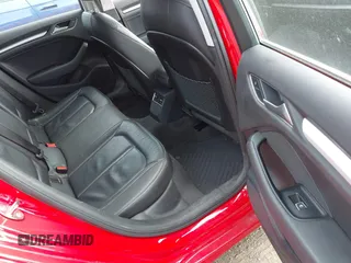 2016 Audi A3 Premium z VIN WAUA7GFF1G1013006, wystawiony jako IAAI lot #42270686 z przebiegiem 138 053 mil mil oraz . Historia ofert i sprzedaży dostępna na DreamBid. Obrazek 8.