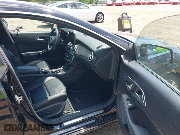 2019 Mercedes-Benz CLA 250 with VIN WDDSJ4GB0KN724948, listed as a IAAI auction lot 40629400 with 45,717 mi miles and . Bid and sale history available at DreamBid. Image 5.