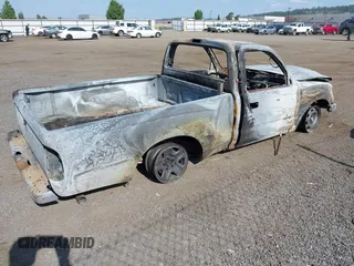 2004 Toyota Tacoma z VIN 5TENL42N14Z328742, wystawiony jako IAAI lot #42474370 z przebiegiem Nie podano mil oraz . Historia ofert i sprzedaży dostępna na DreamBid. Obrazek 4.