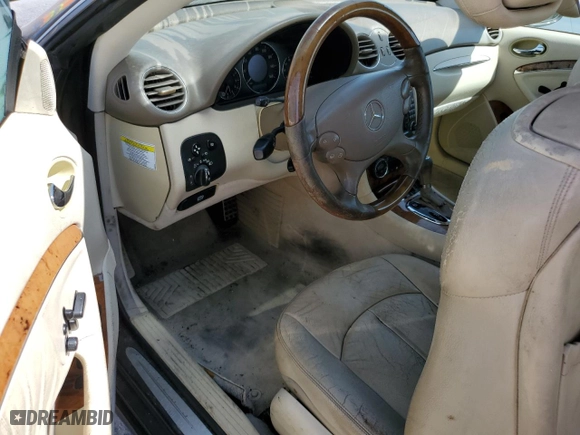 2008 Mercedes-Benz CLK-Class 5.5L with VIN WDBTJ72H88F235405, listed as a Copart auction lot 76230174 with 0 mi miles and Salvage Title. Bid and sale history available at carsss.com. Image 8.