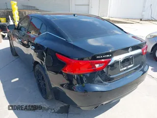 2017 Nissan Maxima SV z VIN 1N4AA6AP5HC399438, wystawiony jako IAAI lot #42436750 z przebiegiem 82 832 mil mil oraz . Historia ofert i sprzedaży dostępna na DreamBid. Obrazek 3.