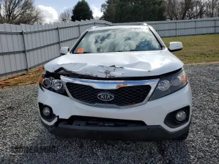 2013 Kia Sorento EX with VIN 5XYKU4A62DG415392, listed as a Copart auction lot 48107845 with 108,174 mi miles and Salvage Title. Bid and sale history available at DreamBid. Image 5.