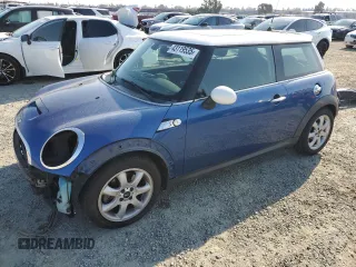 2008 MINI Hardtop S with VIN WMWMF73518TV37788, listed as a Copart auction lot 43119535 with 129,492 mi miles and Salvage Title. Bid and sale history available at DreamBid. Image 1.