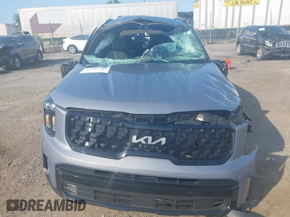 2024 Kia Telluride SX Prestige with VIN 5XYP5DGC4RG518806, listed as a IAAI auction lot 42487267 with 28,083 mi miles and . Bid and sale history available at DreamBid. Image 12.