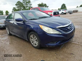 2013 Hyundai Sonata GLS z VIN 5NPEB4AC2DH579520, wystawiony jako IAAI lot #42258303 z przebiegiem 179 776 mil mil oraz . Historia ofert i sprzedaży dostępna na DreamBid. Obrazek 1.