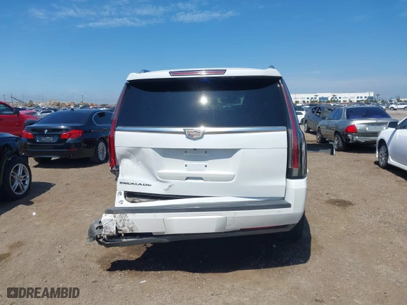 2016 Cadillac Escalade Platinum with VIN 1GYS4DKJ3GR422421, listed as a IAAI auction lot 41872635 with 62,526 mi miles. Bid and sale history available at carsss.com. Image 16.