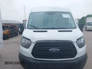 2019 Ford Transit z VIN 1FTYE2CMXKKB67987, wystawiony jako IAAI lot #42314124 z przebiegiem 46 021 mil mil oraz . Historia ofert i sprzedaży dostępna na DreamBid. Obrazek 12.