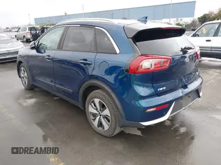 2017 Kia Niro Touring Launch Edition with VIN KNDCC3LC2H5048657, listed as a IAAI auction lot 41736127 with 190,828 mi miles. Bid and sale history available at carsss.com. Image 3.