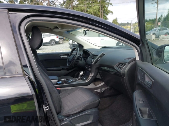 2017 Ford Edge SE z VIN 2FMPK4G99HBC46037, wystawiony jako IAAI lot #42565540 z przebiegiem 176 183 mil mil oraz . Historia ofert i sprzedaży dostępna na DreamBid. Obrazek 5.