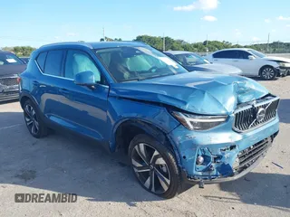 2024 Volvo XC40 Plus Bright Theme with VIN YV4L12UE3R2342939, listed as a IAAI auction lot 41527678 with 2,234 mi miles. Bid and sale history available at carsss.com. Image 1.
