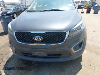 2016 Kia Sorento LX with VIN 5XYPGDA31GG166560, listed as a IAAI auction lot 39903526 with 1 mi miles. Bid and sale history available at carsss.com. Image 6.