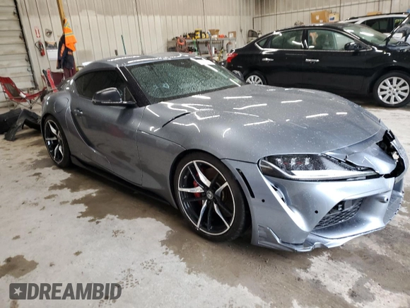 2021 Toyota Supra 3.0 z VIN WZ1DB0C06MW043625, wystawiony jako Copart lot #48971283 z przebiegiem 8255 mil mil oraz . Historia ofert i sprzedaży dostępna na DreamBid. Obrazek 4.