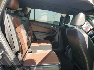 2022 Volkswagen Tiguan SEL R-Line with VIN 3VV4B7AX0NM065582, listed as a Copart auction lot 48826035 with 29,514 mi miles and Salvage Title. Bid and sale history available at carsss.com. Image 11.