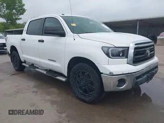 2012 Toyota Tundra z VIN 5TFEM5F19CX047580, wystawiony jako IAAI lot #42280978 z przebiegiem 285 586 mil mil oraz . Historia ofert i sprzedaży dostępna na DreamBid. Obrazek 1.