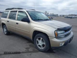 2006 Chevrolet TrailBlazer LS with VIN 1GNET16S966140461, listed as a IAAI auction lot 41453233 with 189,568 mi miles and . Bid and sale history available at DreamBid. Image 1.